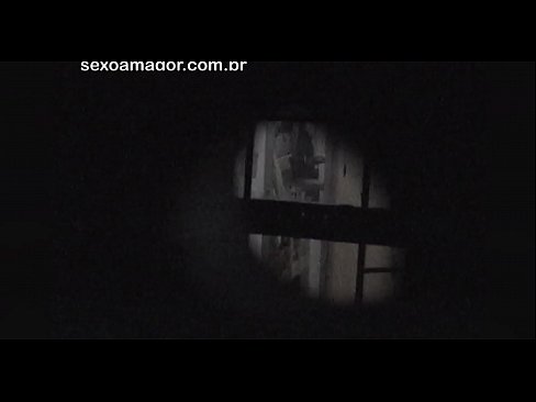 ❤️ Blondie ichi bo'sh g'ishtlar orqasida yashiringan qo'shni voyeur tomonidan yashirincha videoga tushadi ❤❌ Anal video bizda uz.extratorrents.top ﹏